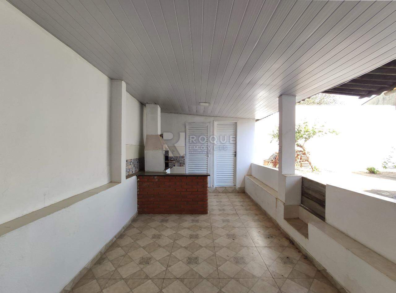 Casa Residencial para aluguel no bairro Parque Hippolyto: Rancho fundo