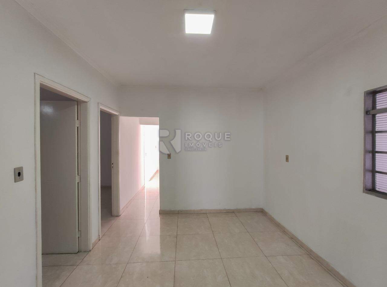 Casa Residencial para aluguel no bairro Parque Hippolyto: Copa