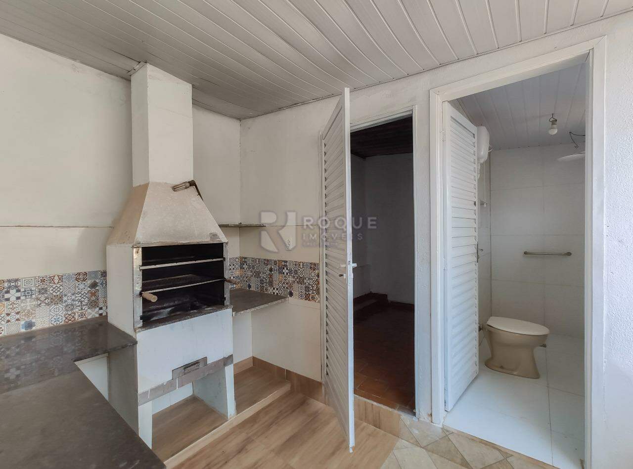 Casa Residencial para aluguel no bairro Parque Hippolyto: Churrasqueira