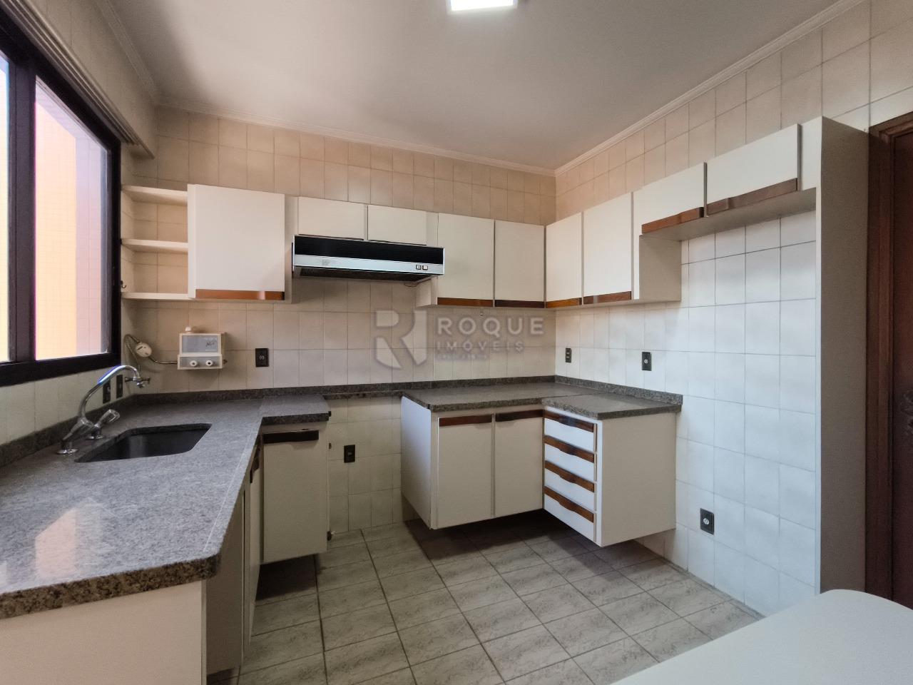 Apartamento para aluguel no bairro Centro: COZINHA