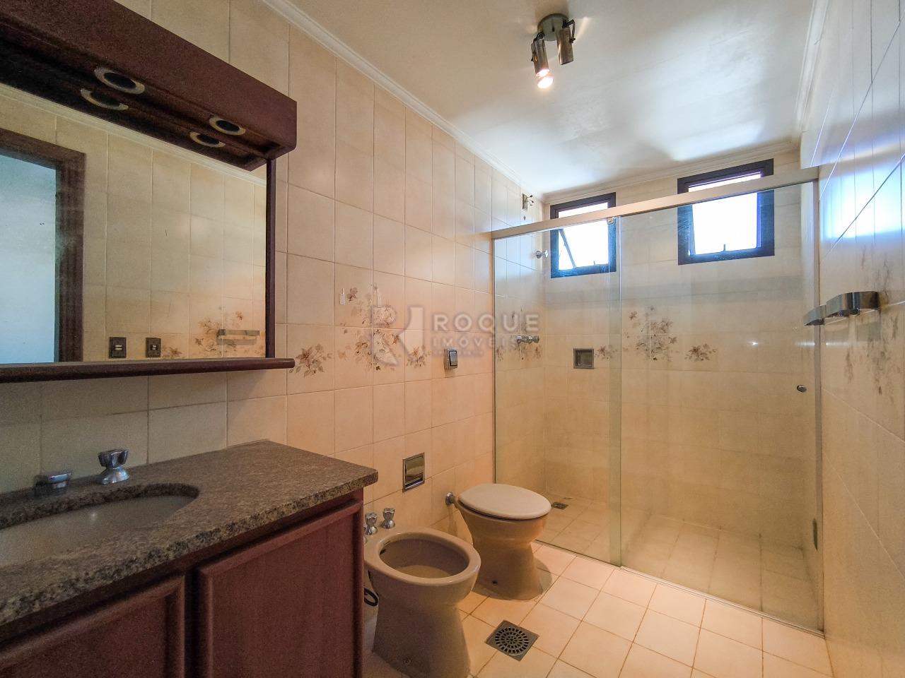 Apartamento para aluguel no bairro Centro: WC SUÍTE 2