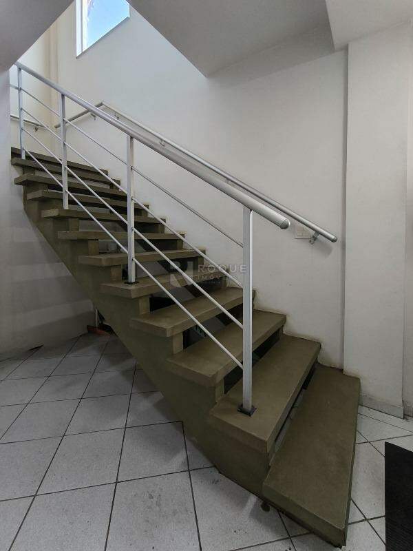 Barracão/Galpão para aluguel no bairro Jardim Nossa Senhora de Fátima: ACESSO ESCRITÓRIO