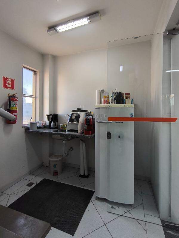 Barracão/Galpão para aluguel no bairro Jardim Nossa Senhora de Fátima: COPA