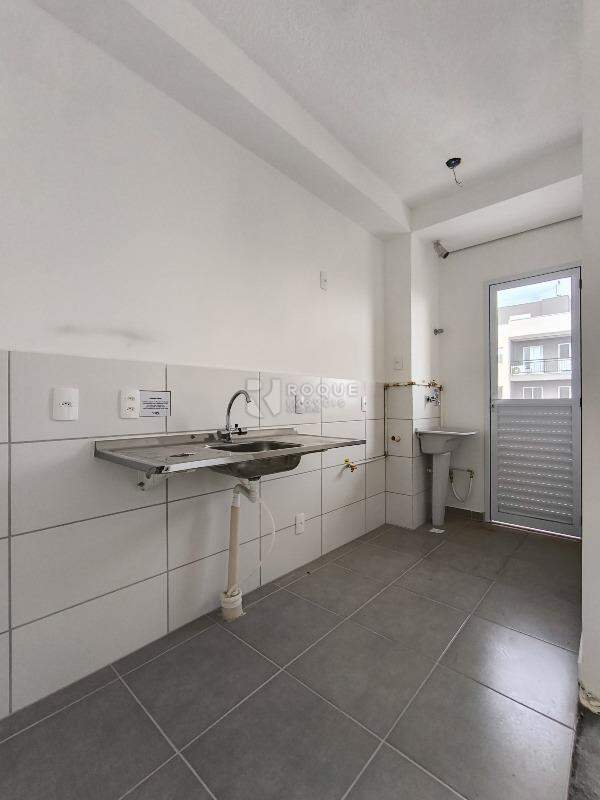 Apartamento à venda no bairro Jardim Esteves: COZINHA