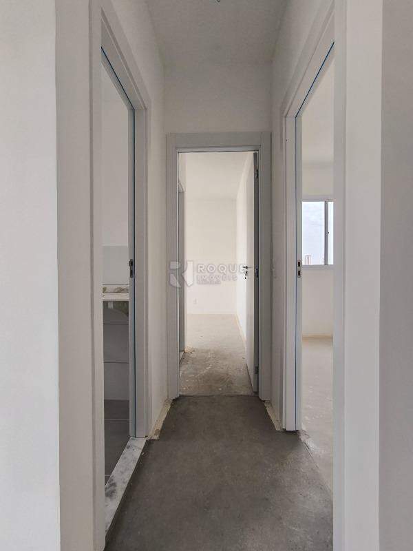 Apartamento à venda no bairro Jardim Esteves: CORREDOR INTERNO