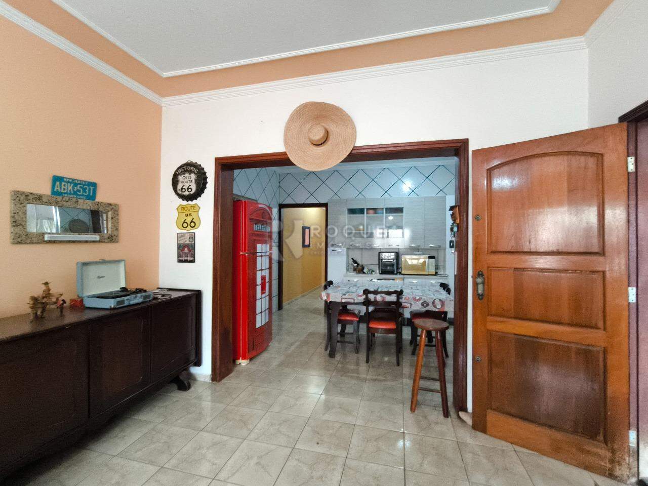 Casa Residencial à venda no bairro Jardim Residencial Santa Amália: SALA DE ESTAR