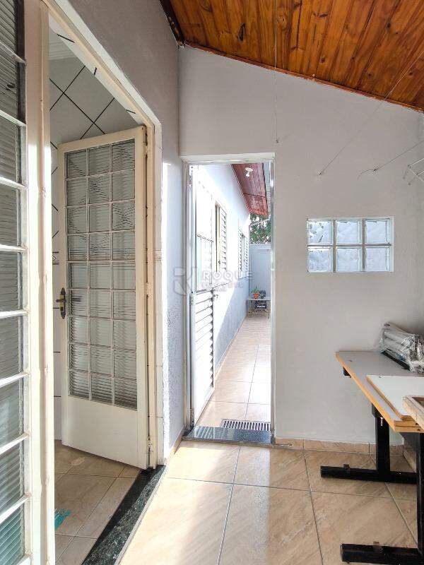 Casa Residencial à venda no bairro Jardim Residencial Santa Amália: ÁREA DE SERVIÇO