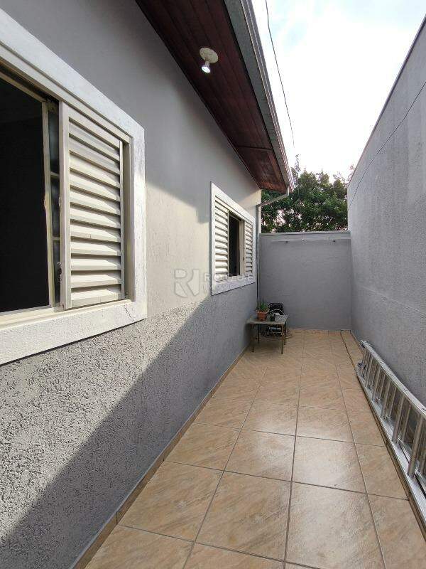 Casa Residencial à venda no bairro Jardim Residencial Santa Amália: LATERAL EXTERNA