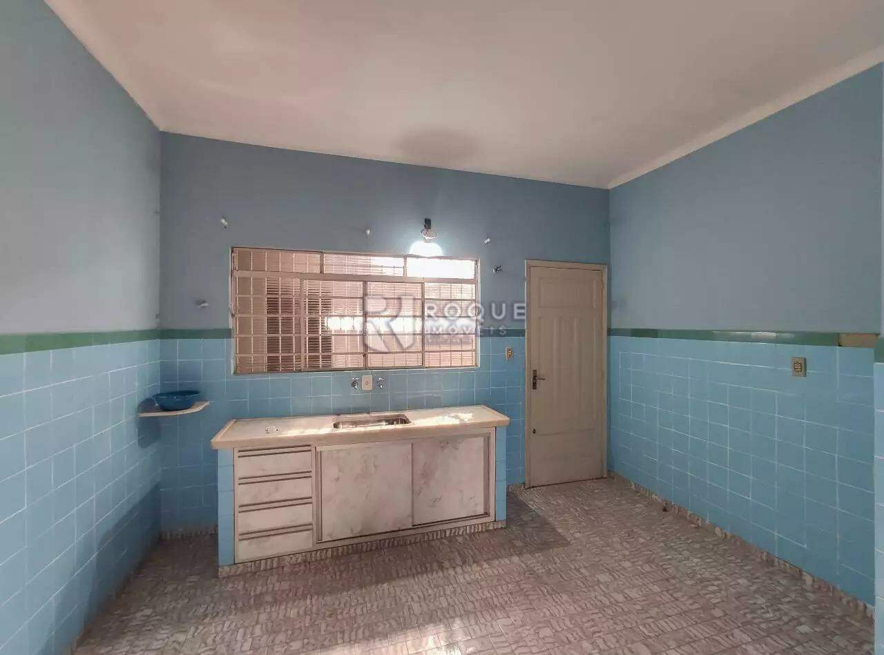 Casa Residencial à venda no bairro Vila Queiroz: