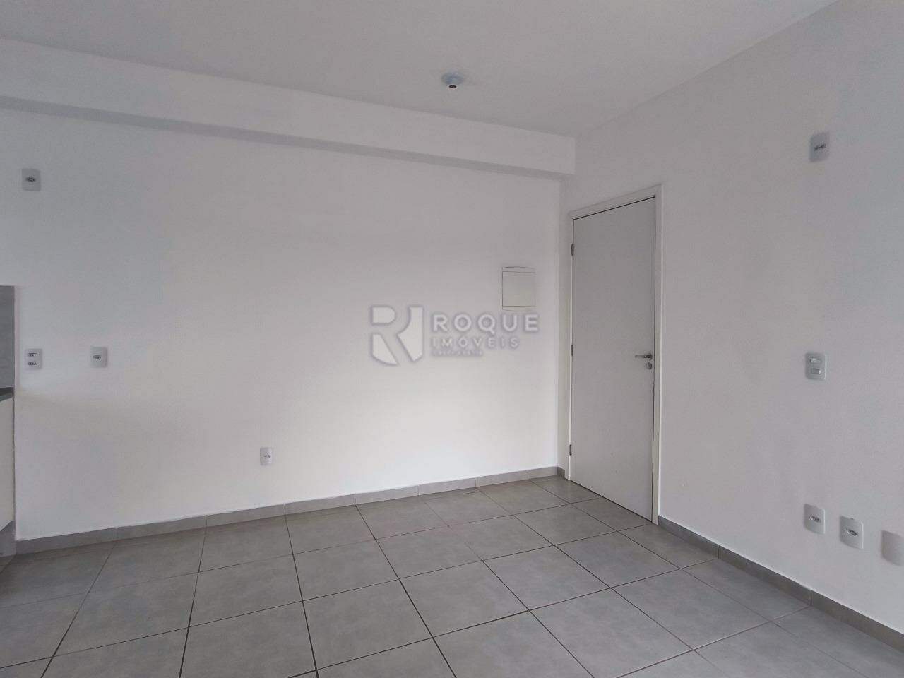 Apartamento à venda no bairro Parque Hippolyto: SALA DE ESTAR