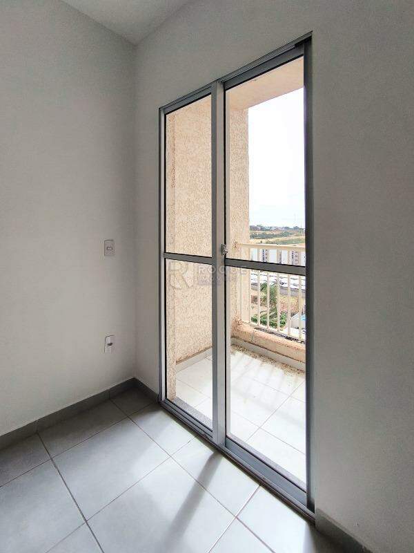 Apartamento à venda no bairro Parque Hippolyto: SACADA