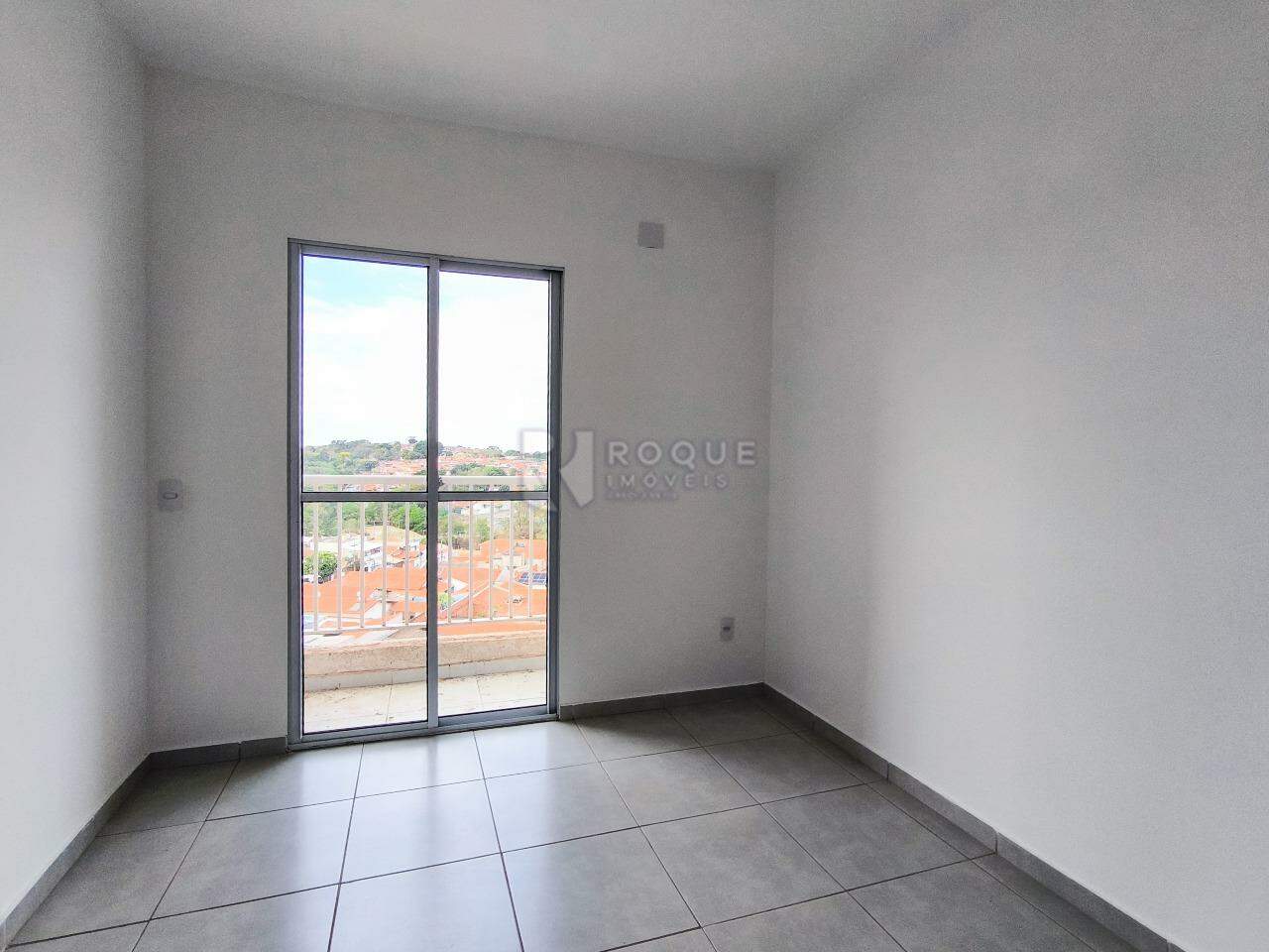 Apartamento à venda no bairro Parque Hippolyto: SALA DE ESTAR