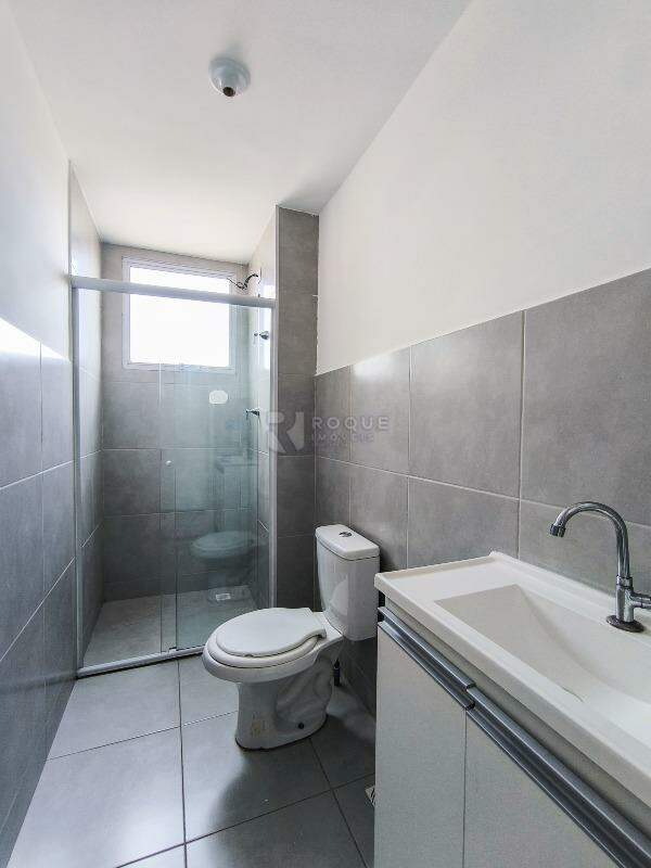 Apartamento à venda no bairro Parque Hippolyto: BANHEIRO SOCIAL