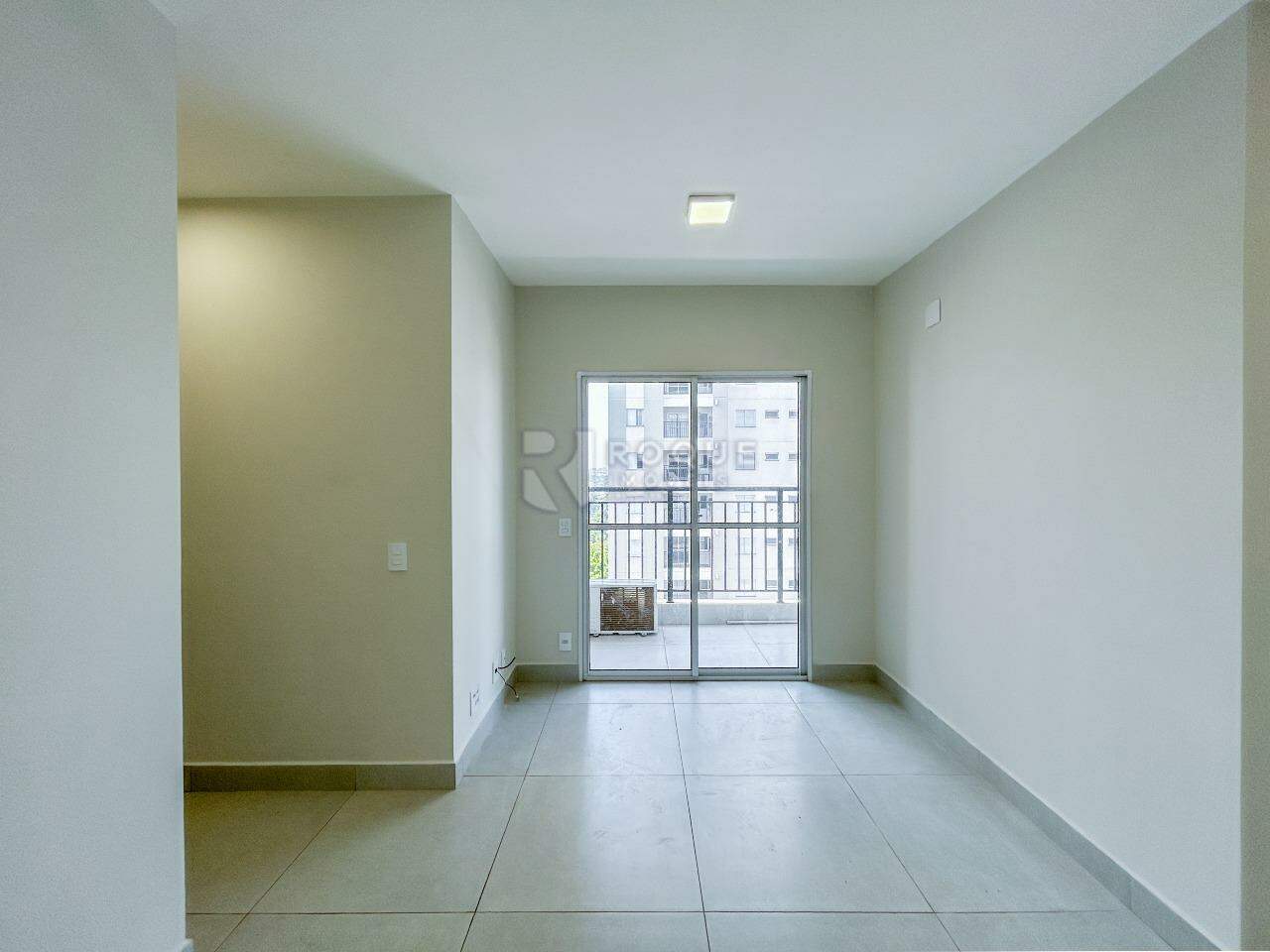 Apartamento para aluguel no bairro Jardim Santa Adélia: Sala