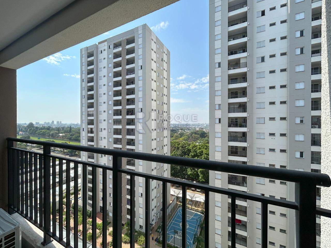 Apartamento para aluguel no bairro Jardim Santa Adélia: Sacada