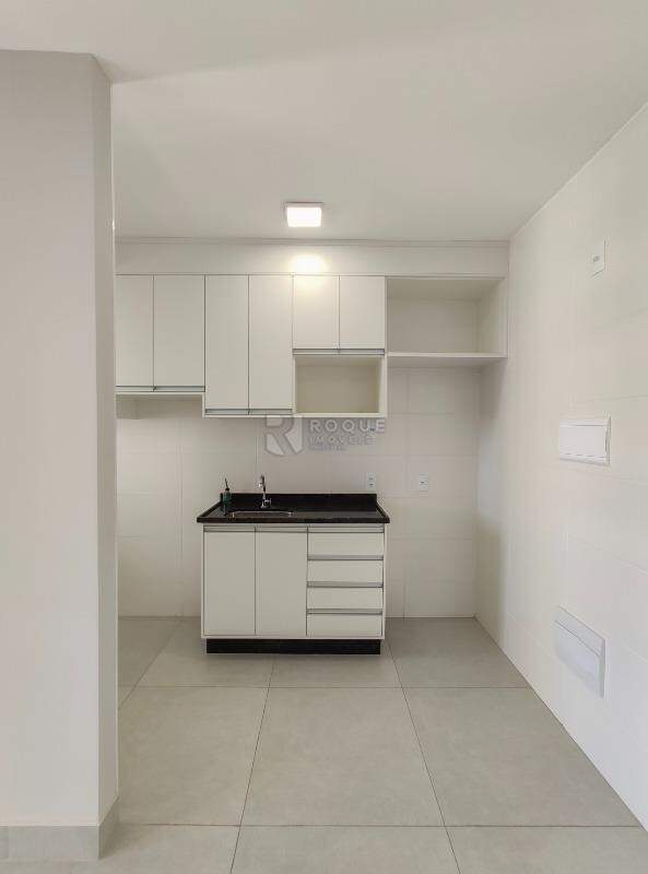 Apartamento para aluguel no bairro Jardim Santa Adélia: Sala / Cozinha 