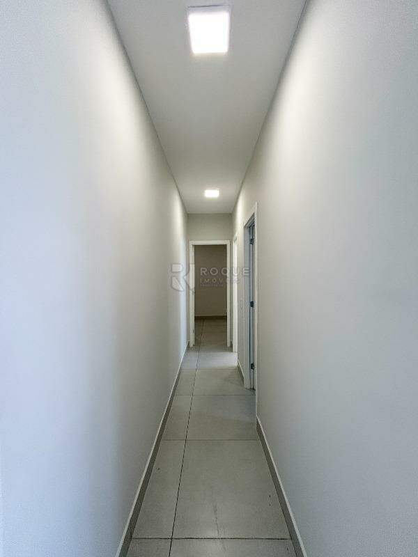 Apartamento para aluguel no bairro Jardim Santa Adélia: Hall 
