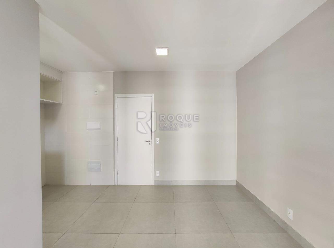 Apartamento para aluguel no bairro Jardim Santa Adélia: Sala 