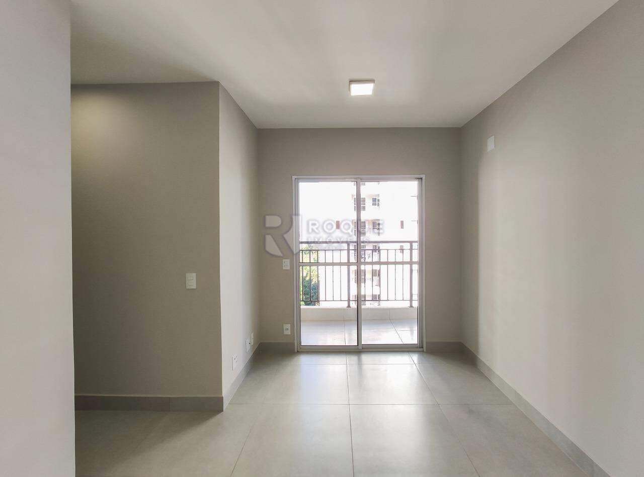 Apartamento para aluguel no bairro Jardim Santa Adélia: Sala 