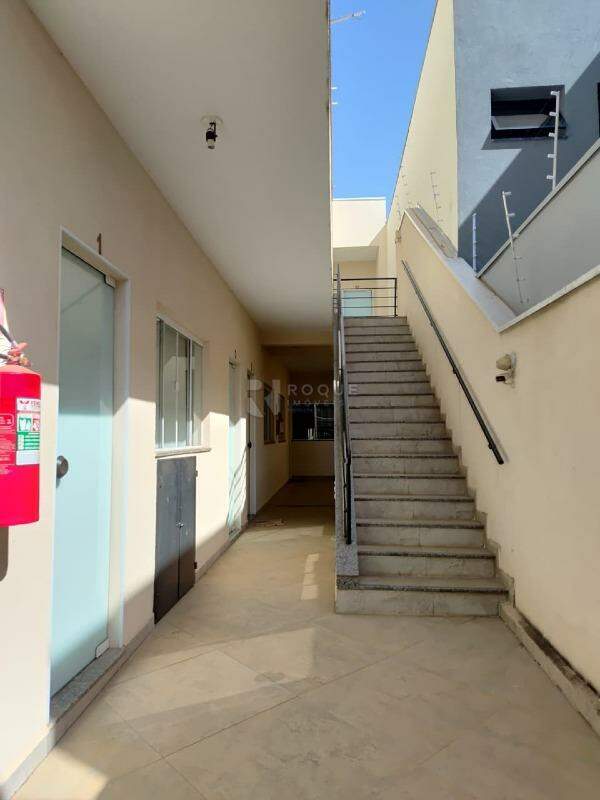 Kitnet para aluguel no bairro Jardim Cidade Universitária I: Corredor