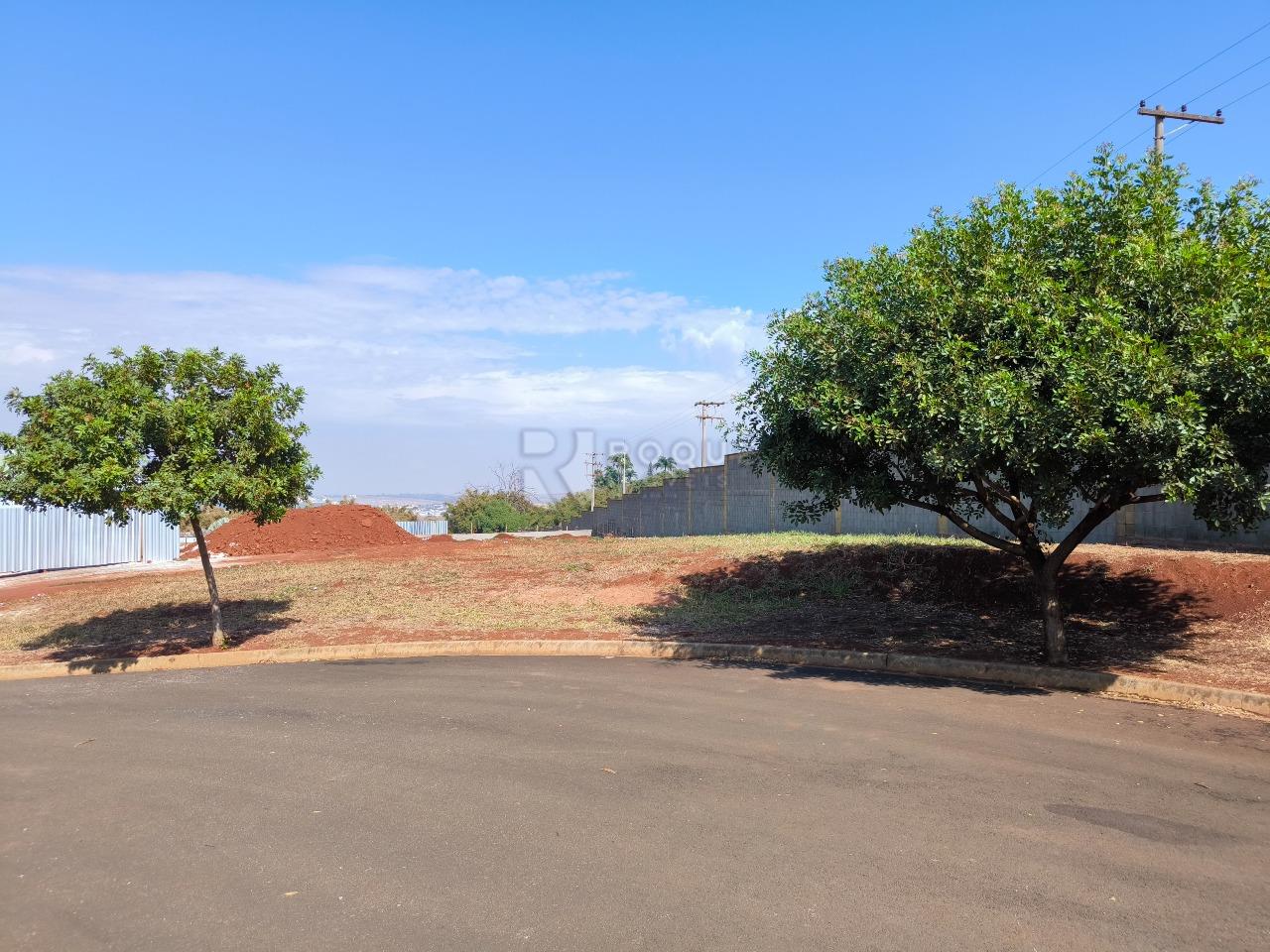 Terreno em condomínio à venda no bairro Residenciais Fazenda Itapema: 