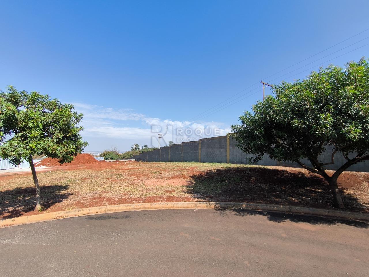 Terreno em condomínio à venda no bairro Residenciais Fazenda Itapema: FRENTE