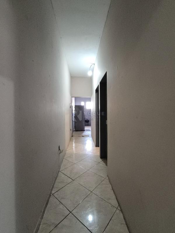 Casa Residencial à venda no bairro Jardim Residencial Guimarães: CORREDOR INTERNO