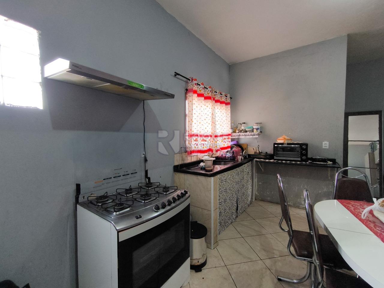 Casa Residencial à venda no bairro Jardim Residencial Guimarães: COZINHA