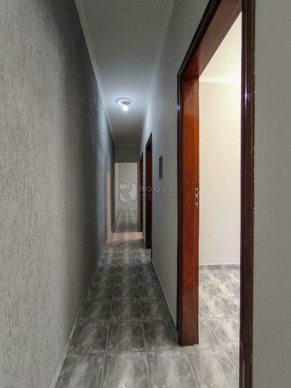 Casa Residencial à venda no bairro Jardim da Graminha: CORREDOR INTERNO