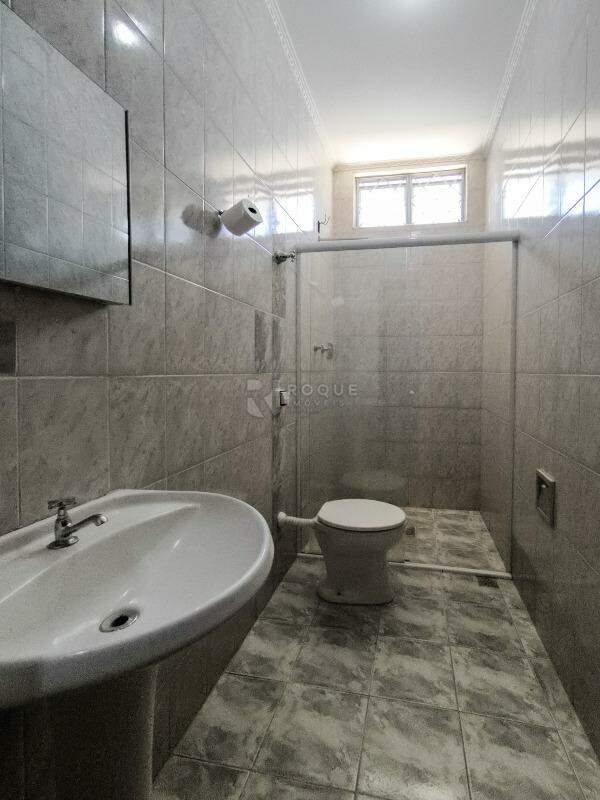 Casa Residencial à venda no bairro Jardim da Graminha: BANHEIRO SOCIAL