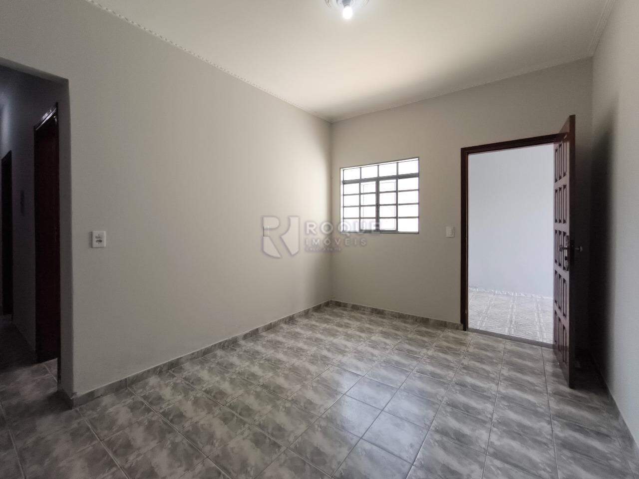 Casa Residencial à venda no bairro Jardim da Graminha: SALA DE ESTAR