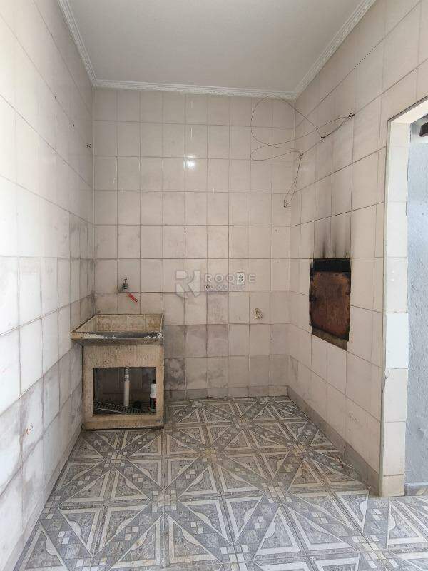 Casa Residencial à venda no bairro Jardim da Graminha: LAVANDERIA