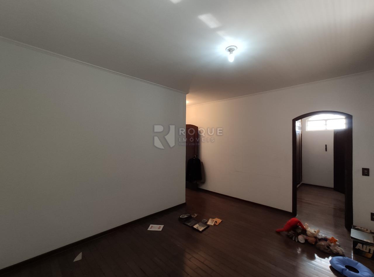 Casa Residencial à venda no bairro Vila São Geraldo: Dormitório 1 segundo andar suíte