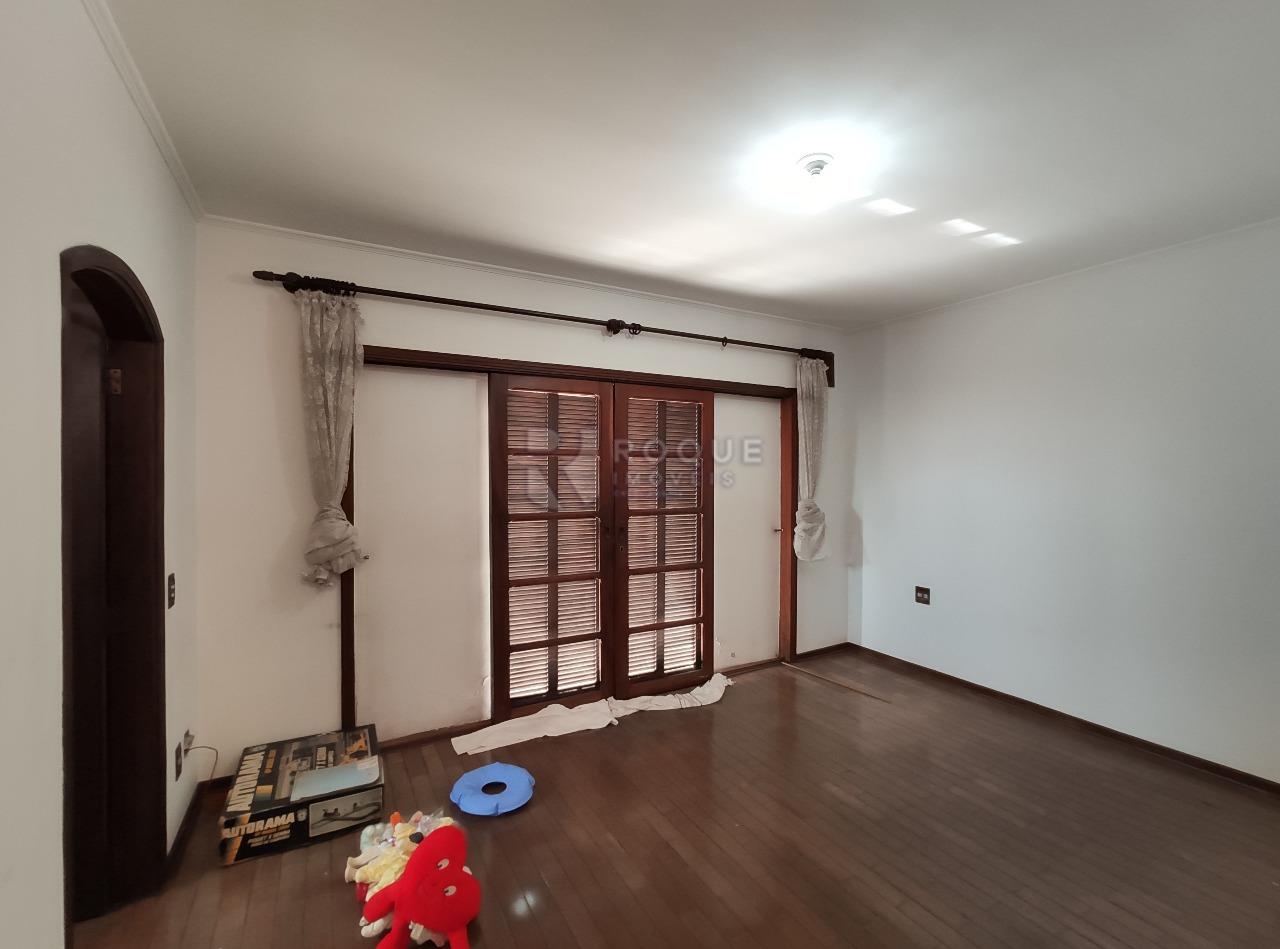 Casa Residencial à venda no bairro Vila São Geraldo: Dormitório 1 segundo andar suíte