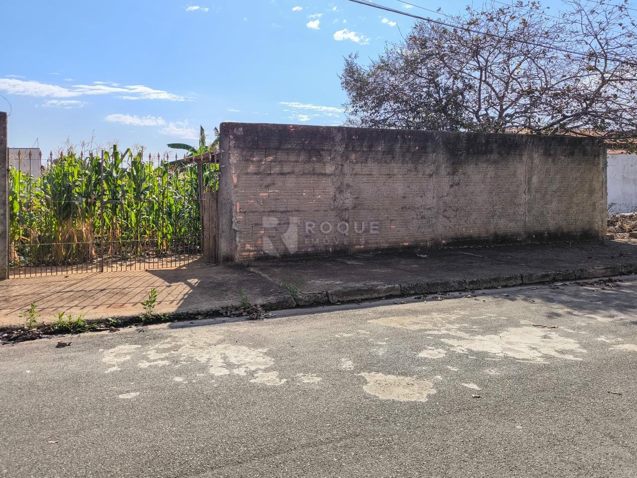Terreno à venda no bairro Jardim Residencial Village: FRENTE
