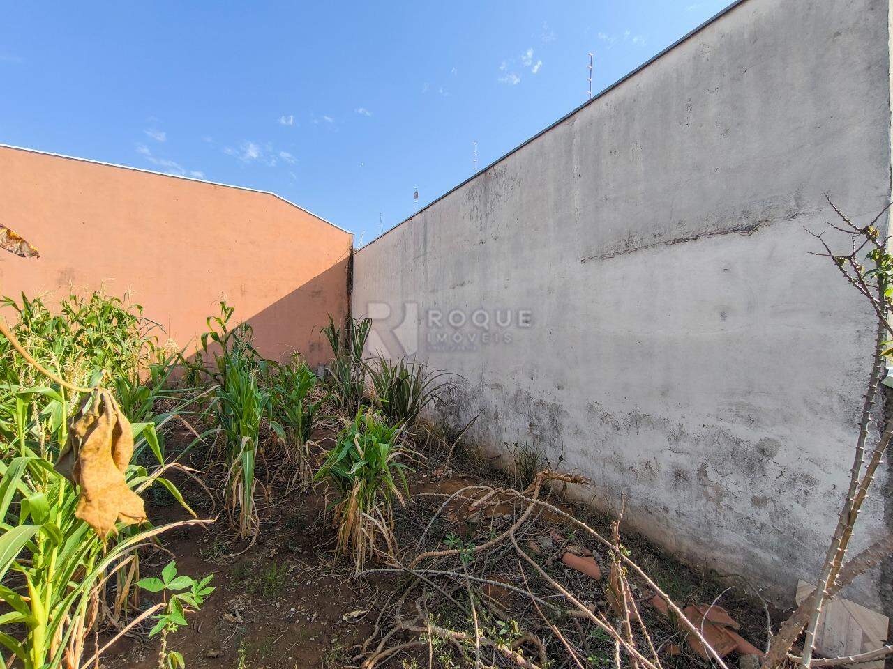 Terreno à venda no bairro Jardim Residencial Village: 