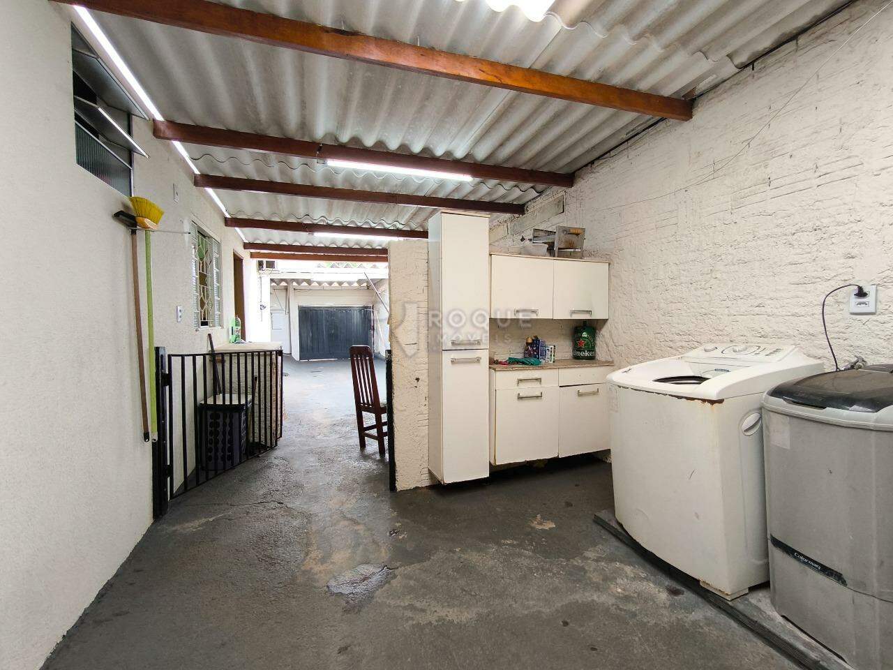 Casa Residencial à venda no bairro Jardim Bartolomeu Grotta: ÁREA DE SERVIÇO
