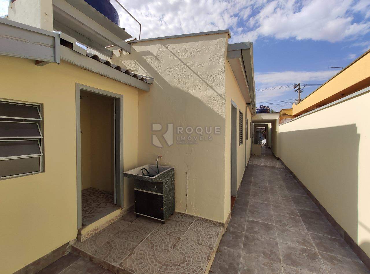 Casa Residencial para aluguel no bairro Boa Vista: Área de serviço fundo 