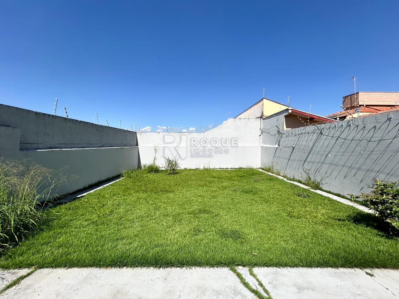 Casa Residencial para aluguel no bairro Vila Claudia: Fundo 