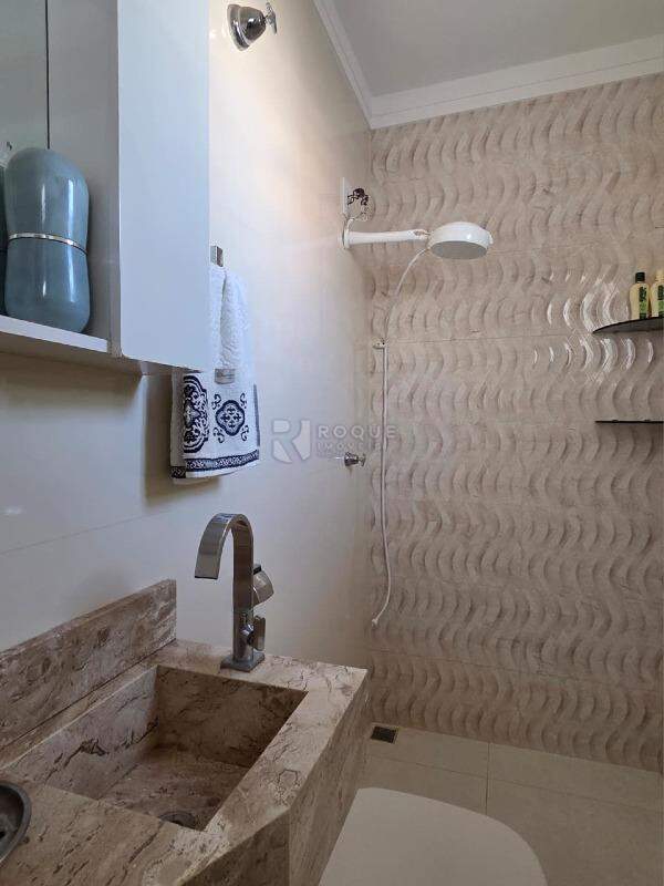 Casa Residencial para aluguel no bairro Vila Claudia: WC Suíte 
