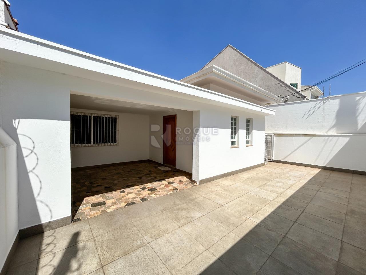 Casa Residencial para aluguel no bairro Vila Claudia: Frente 