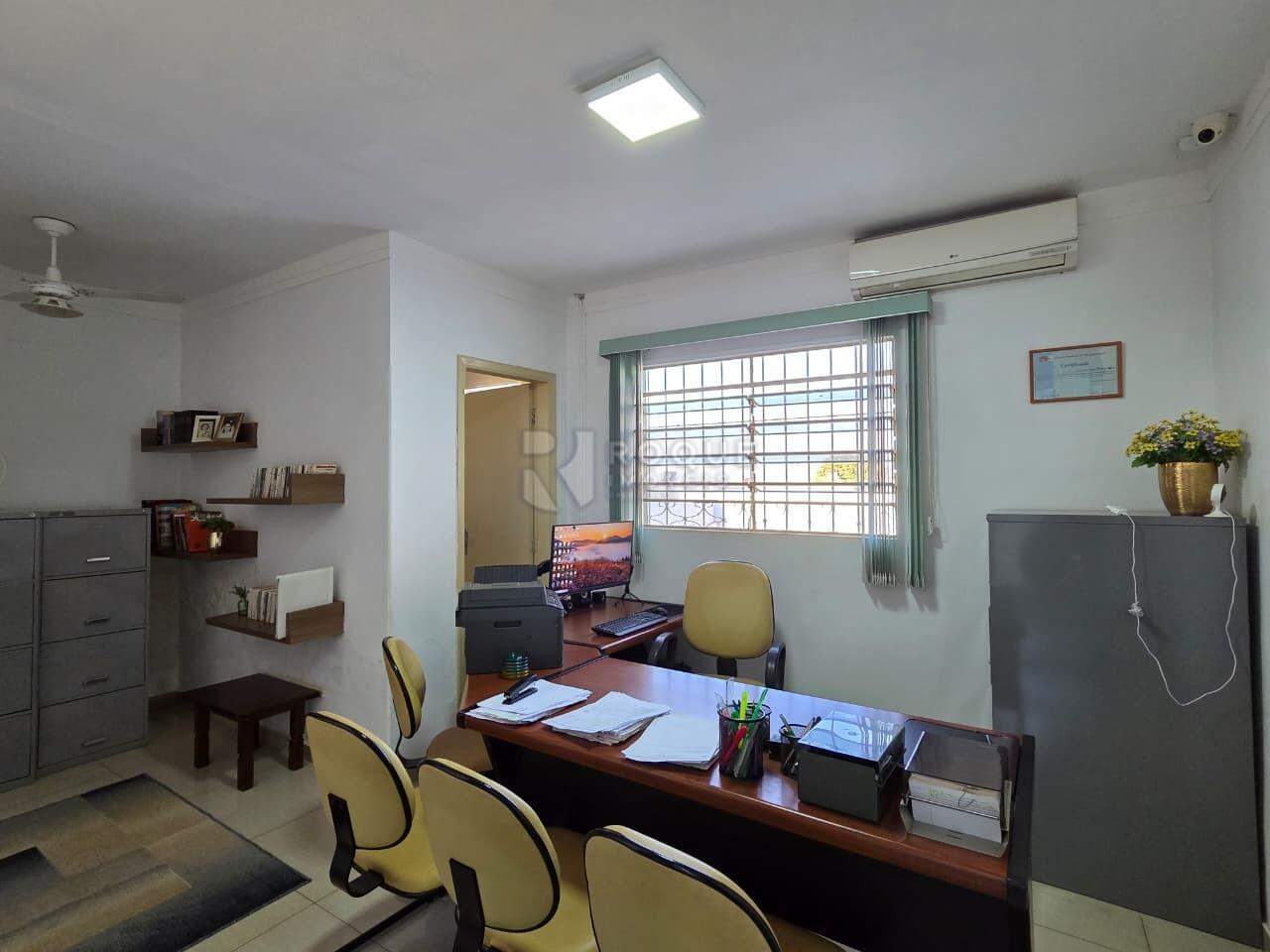 Casa Residencial para aluguel no bairro Vila Claudia: Suíte 