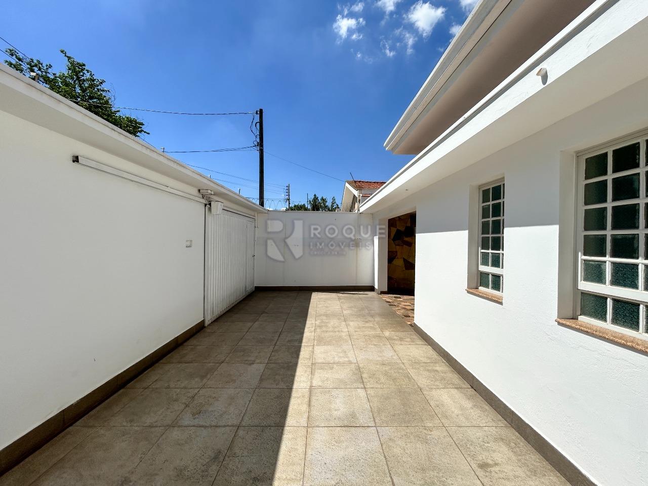 Casa Residencial para aluguel no bairro Vila Claudia: Frente 