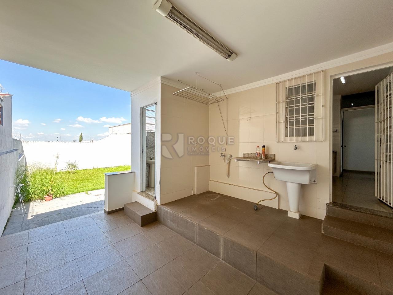 Casa Residencial para aluguel no bairro Vila Claudia: Área de serviço 