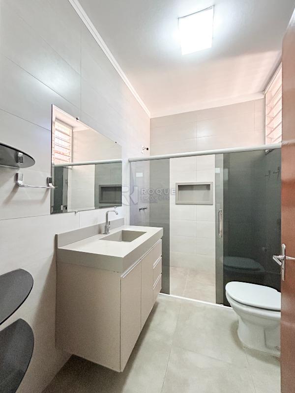 Casa Residencial para aluguel no bairro Vila Claudia: WC social 