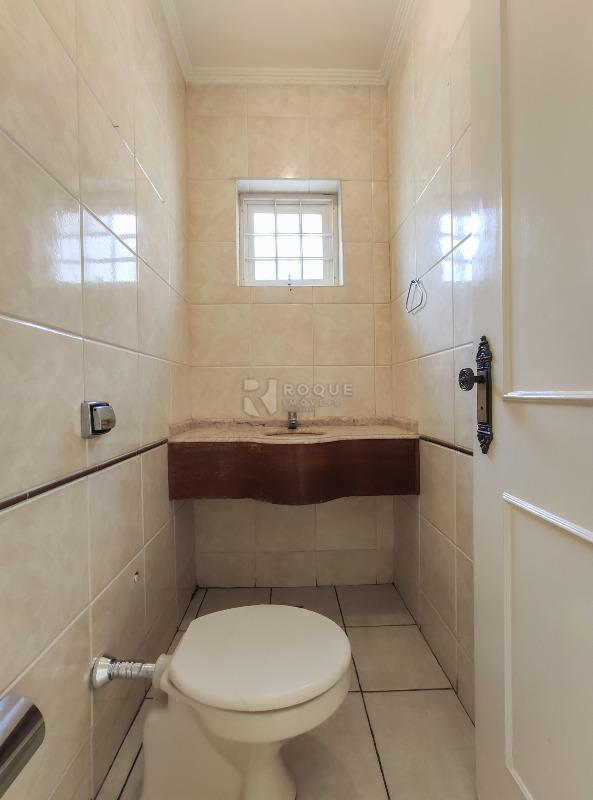 Casa em condomínio à venda no bairro Jardim Florença: Lavabo 