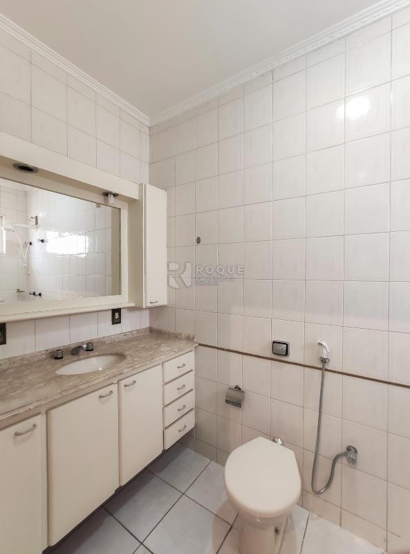 Casa em condomínio à venda no bairro Jardim Florença: WC suíte 