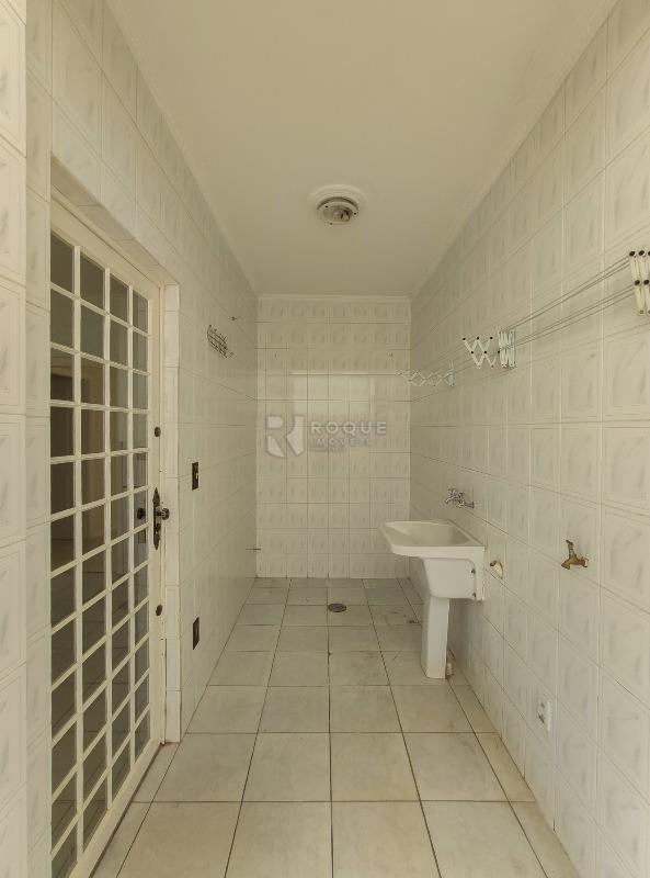 Casa em condomínio à venda no bairro Jardim Florença: Área de serviço 