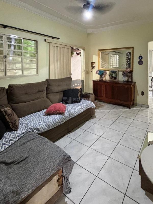 Casa com salão à venda no bairro Vila Piza: Sala