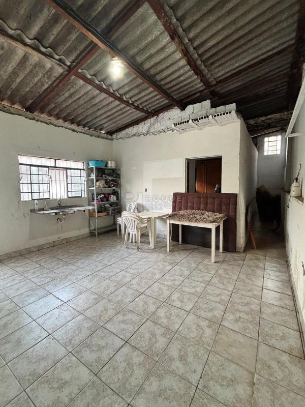 Casa com salão à venda no bairro Vila Piza: Edicula fundos